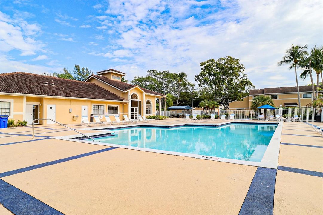 450 Palm Ave #60