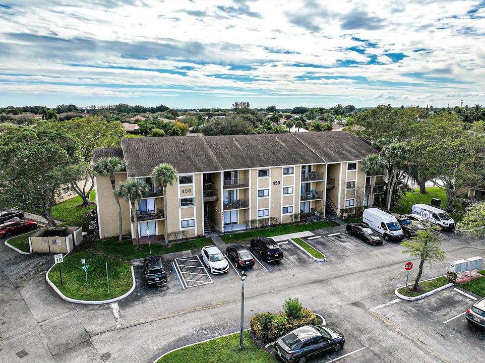 450 Palm Ave #64