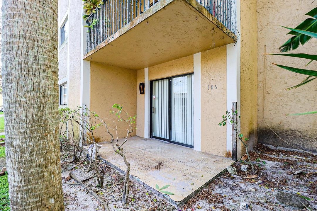 450 Palm Ave #50