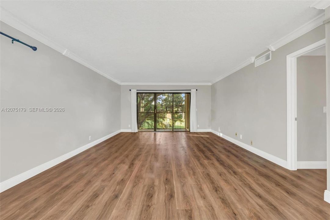 Activo con contrato: $312,000 (2 camas, 2 baños, 1231 Pies cuadrados)