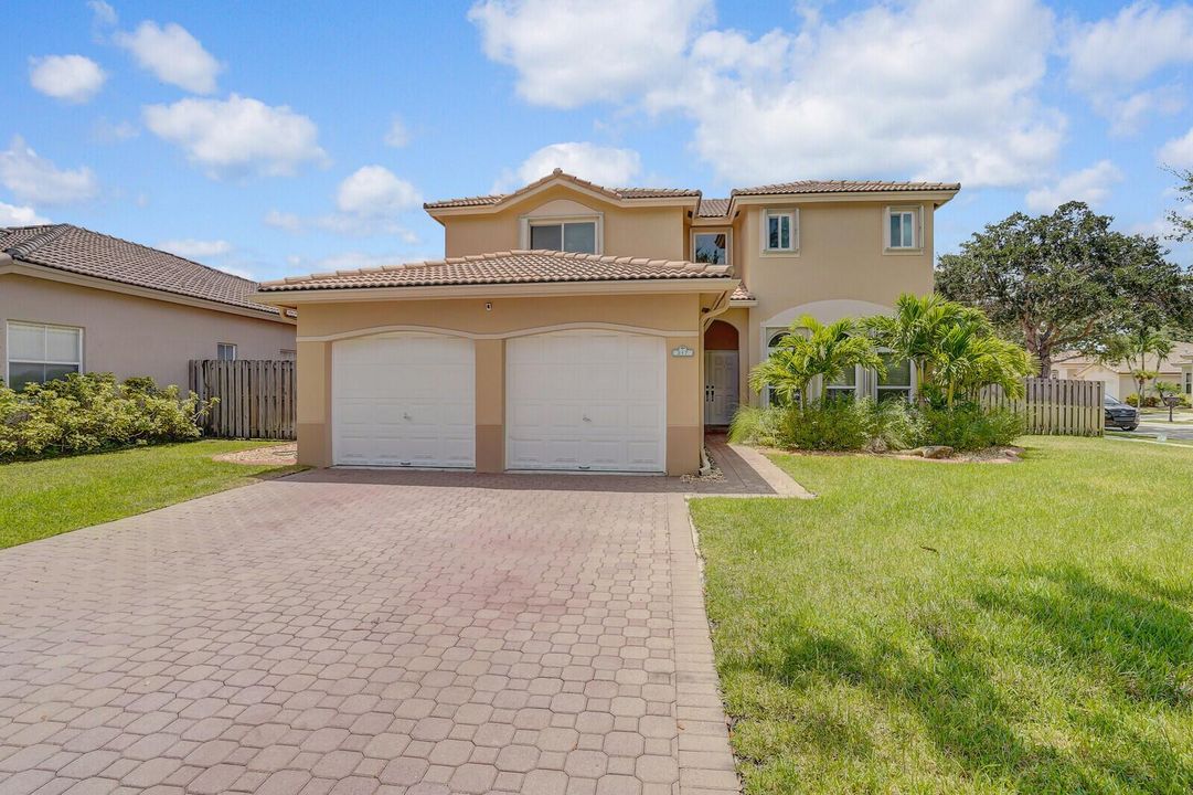 317 E Garden Cove Circle,