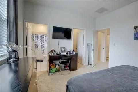 En Renta: $2,850 (4 camas, 3 baños, 1700 Pies cuadrados)