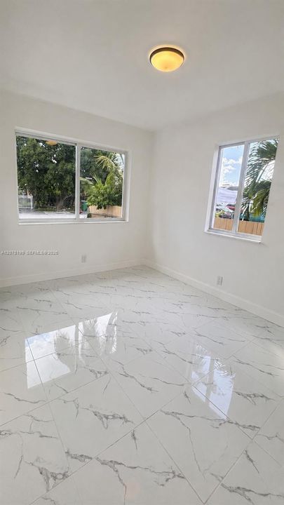 En Renta: $3,000 (3 camas, 2 baños, 1000 Pies cuadrados)