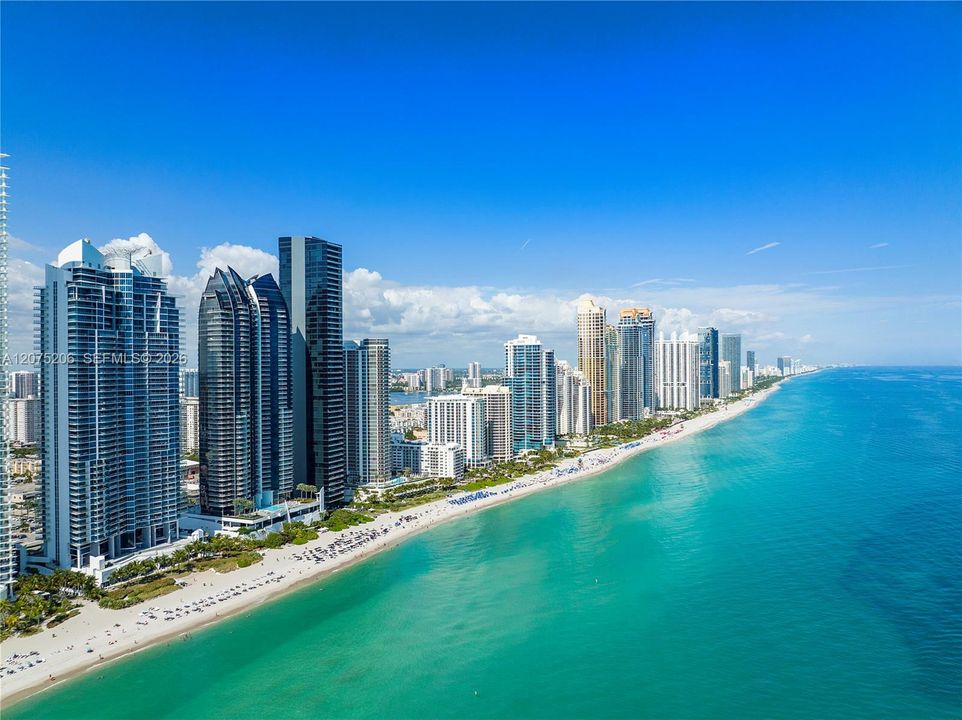 For Sale: $1,300,000 (1 beds, 1 baths, 862 Square Feet)