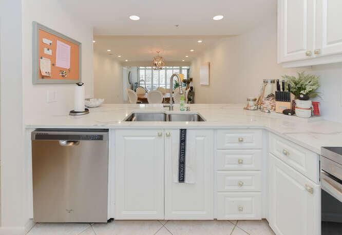 2301 Marina Isle Way Apt 203-small-009-0
