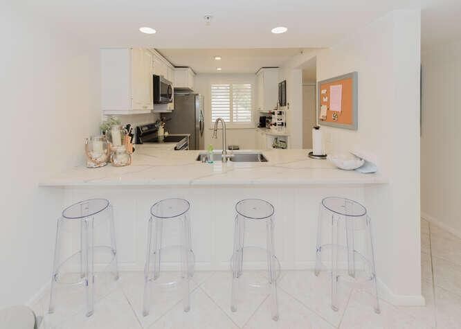 2301 Marina Isle Way Apt 203-small-011-0
