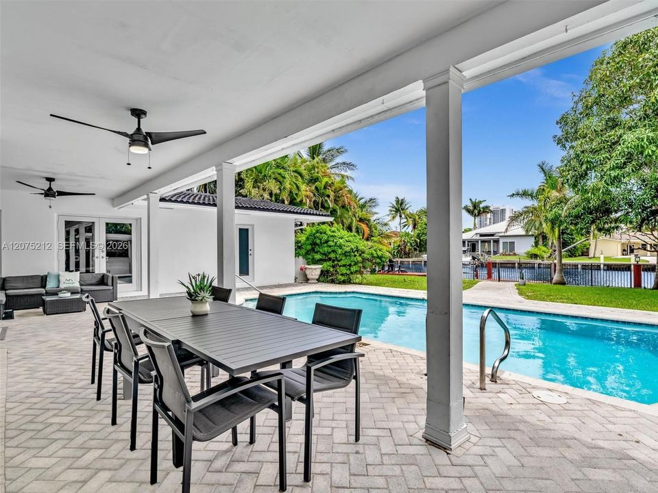 For Rent: $14,500 (5 beds, 3 baths, 2709 Square Feet)