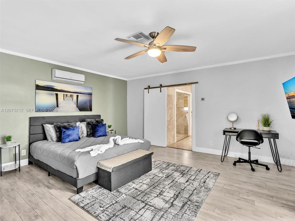 For Rent: $14,500 (5 beds, 3 baths, 2709 Square Feet)