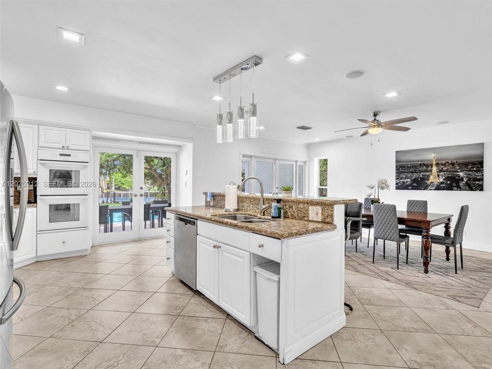 For Rent: $14,500 (5 beds, 3 baths, 2709 Square Feet)