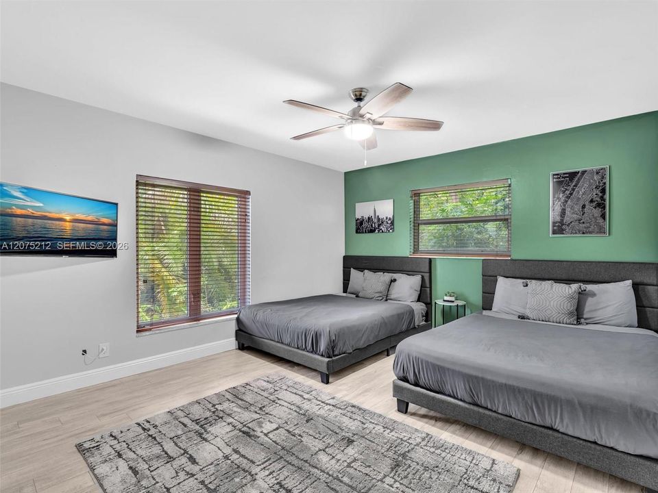 For Rent: $14,500 (5 beds, 3 baths, 2709 Square Feet)