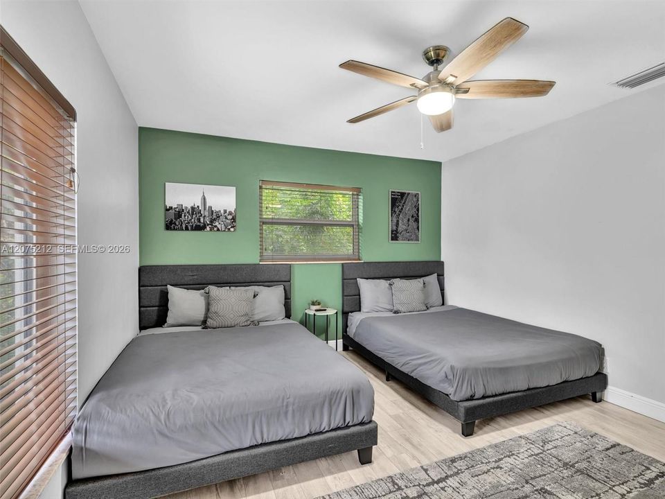 For Rent: $14,500 (5 beds, 3 baths, 2709 Square Feet)