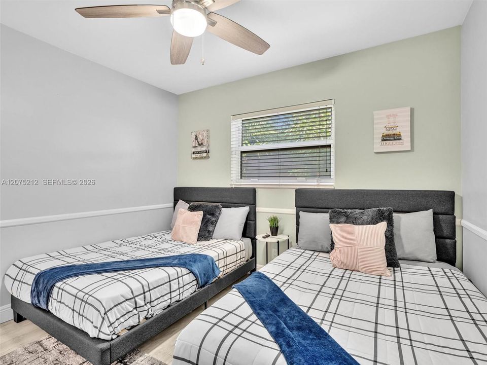 For Rent: $14,500 (5 beds, 3 baths, 2709 Square Feet)