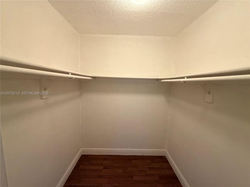 En Renta: $2,450 (2 camas, 2 baños, 1061 Pies cuadrados)