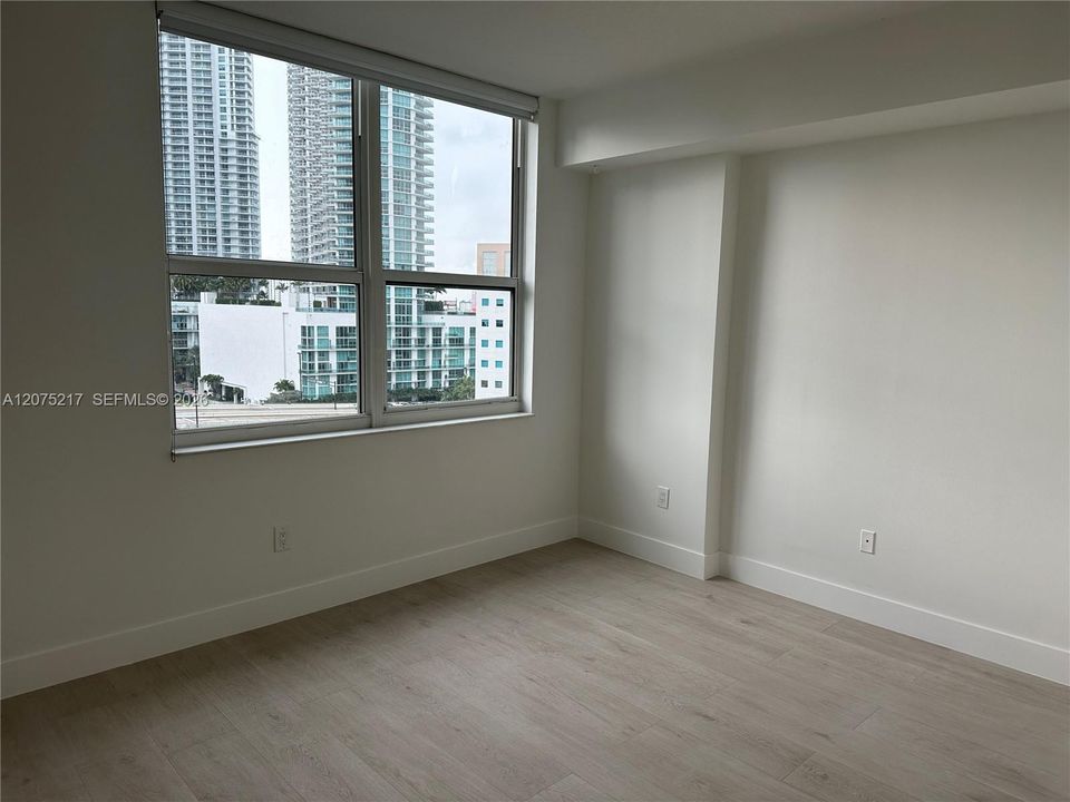 For Rent: $3,000 (1 beds, 1 baths, 757 Square Feet)