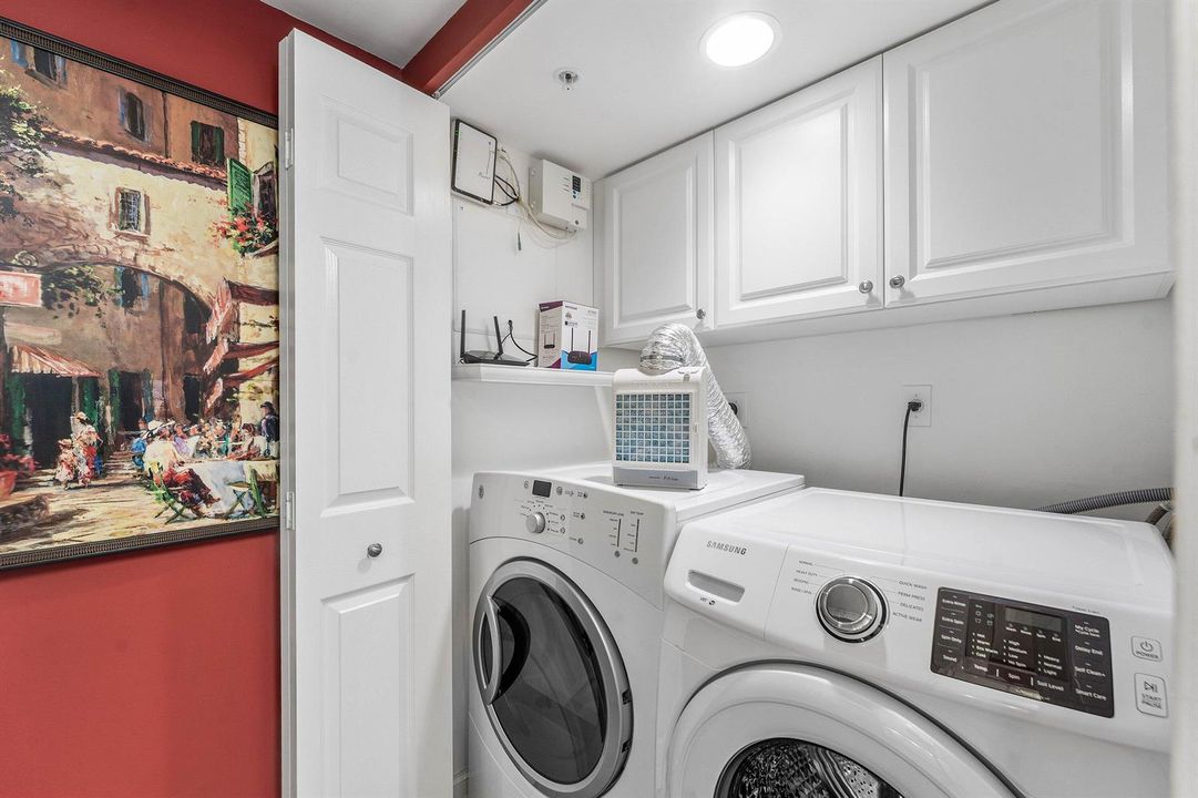 tiara-15c-in-unit-laundry-17
