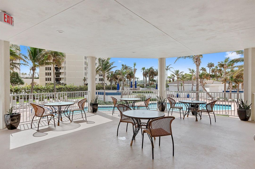 tiara-condominium-covered-poolside-pavil