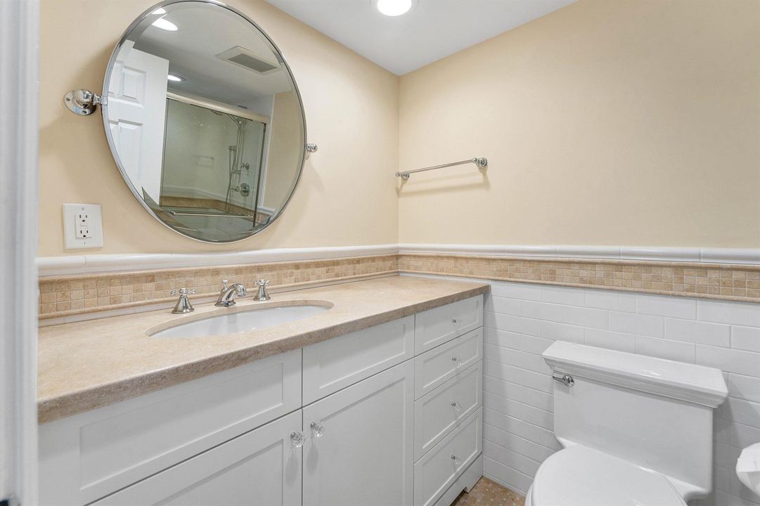 tiara-15c-second-full-bath-vanity-15