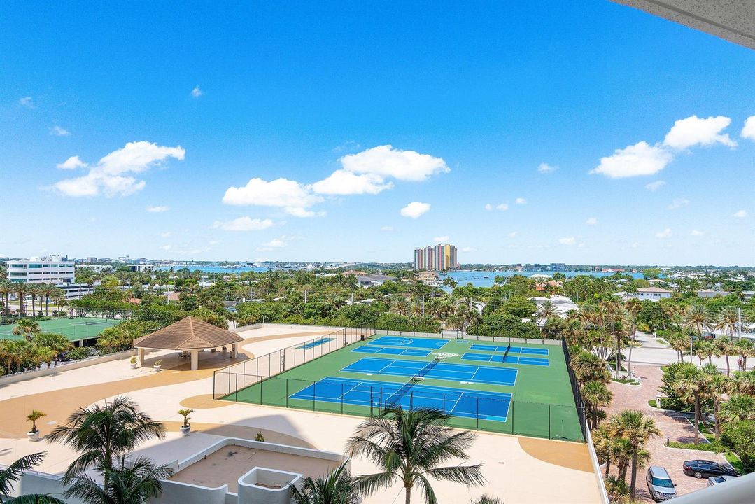 tiara-condominium-tennis-pickleball-cour