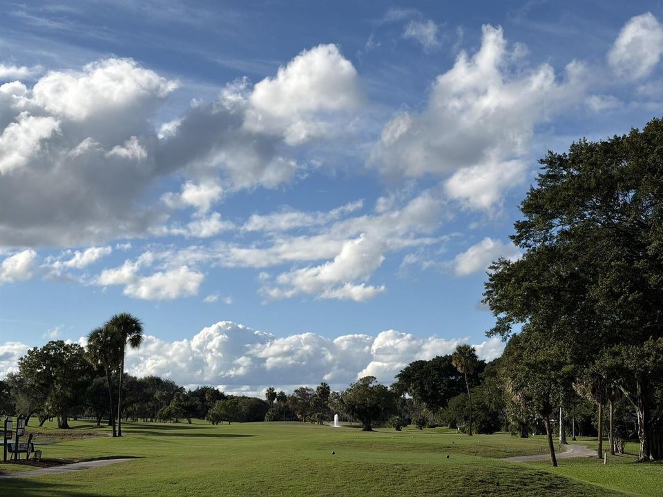Oaks-golf