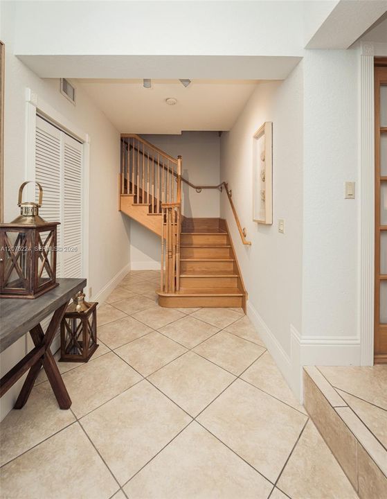 For Rent: $25,000 (5 beds, 4 baths, 3600 Square Feet)