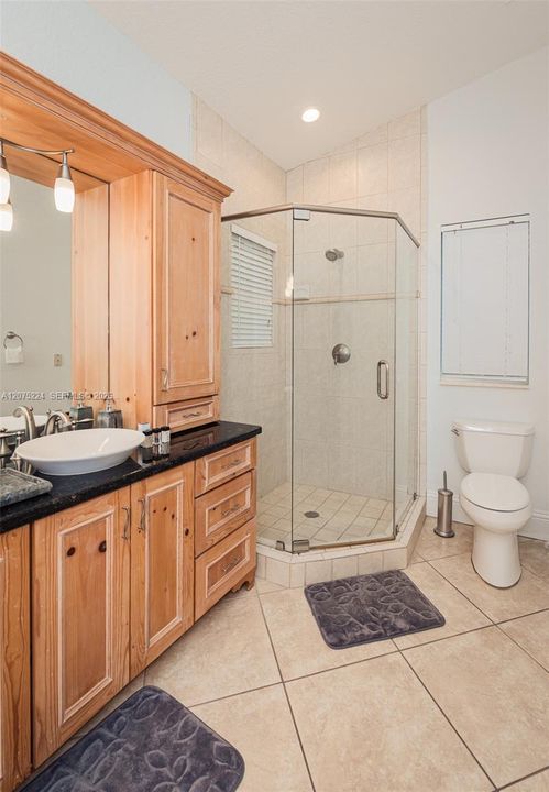 For Rent: $25,000 (5 beds, 4 baths, 3600 Square Feet)