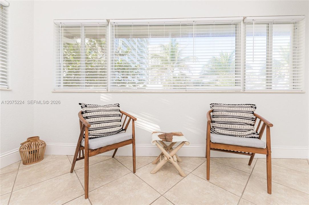 For Rent: $25,000 (5 beds, 4 baths, 3600 Square Feet)