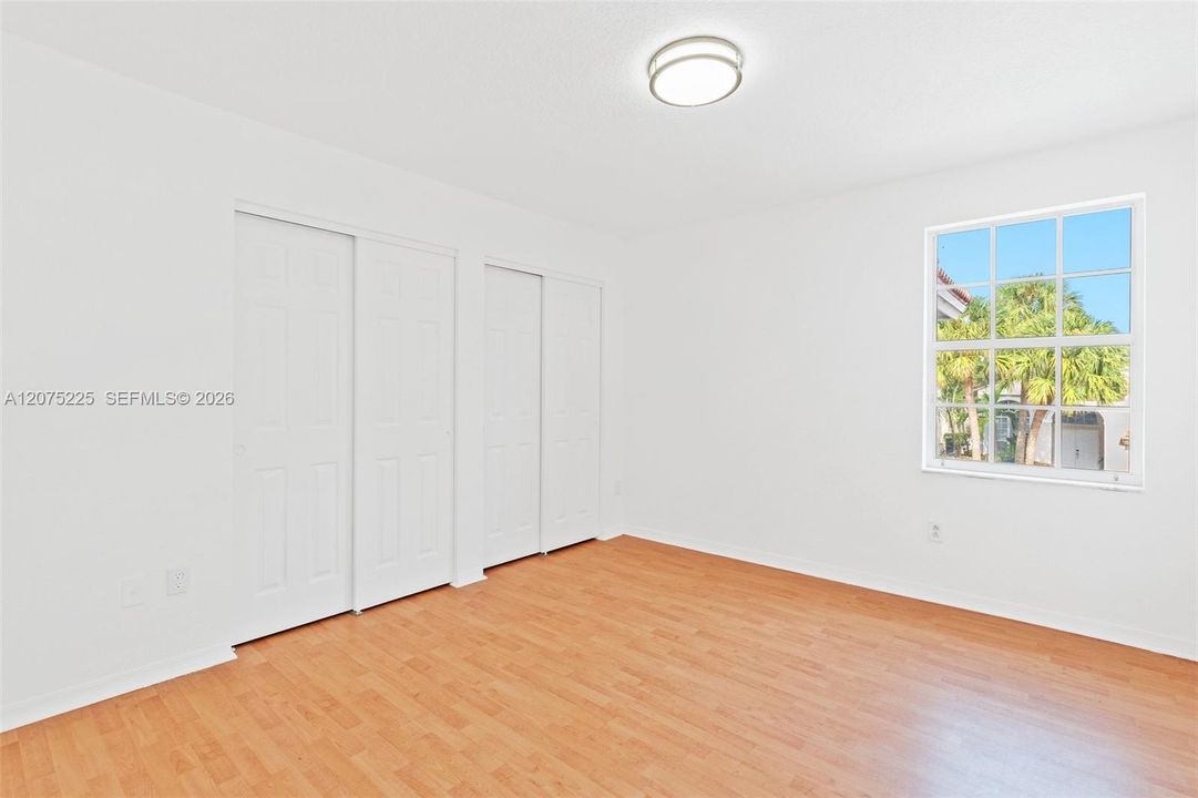 For Sale: $845,000 (5 beds, 3 baths, 2845 Square Feet)