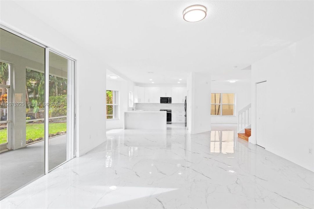 For Sale: $845,000 (5 beds, 3 baths, 2845 Square Feet)