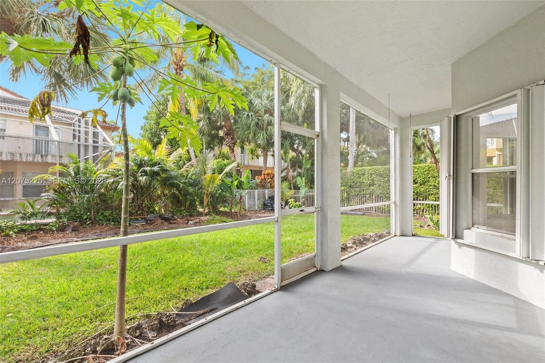 For Sale: $845,000 (5 beds, 3 baths, 2845 Square Feet)