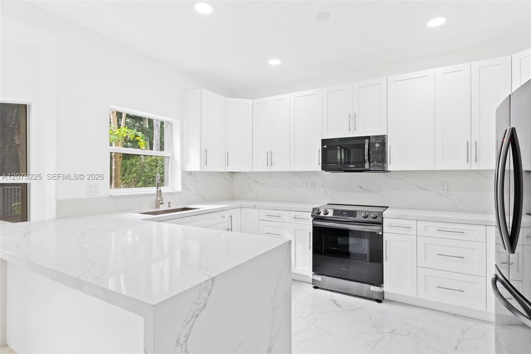 For Sale: $845,000 (5 beds, 3 baths, 2845 Square Feet)