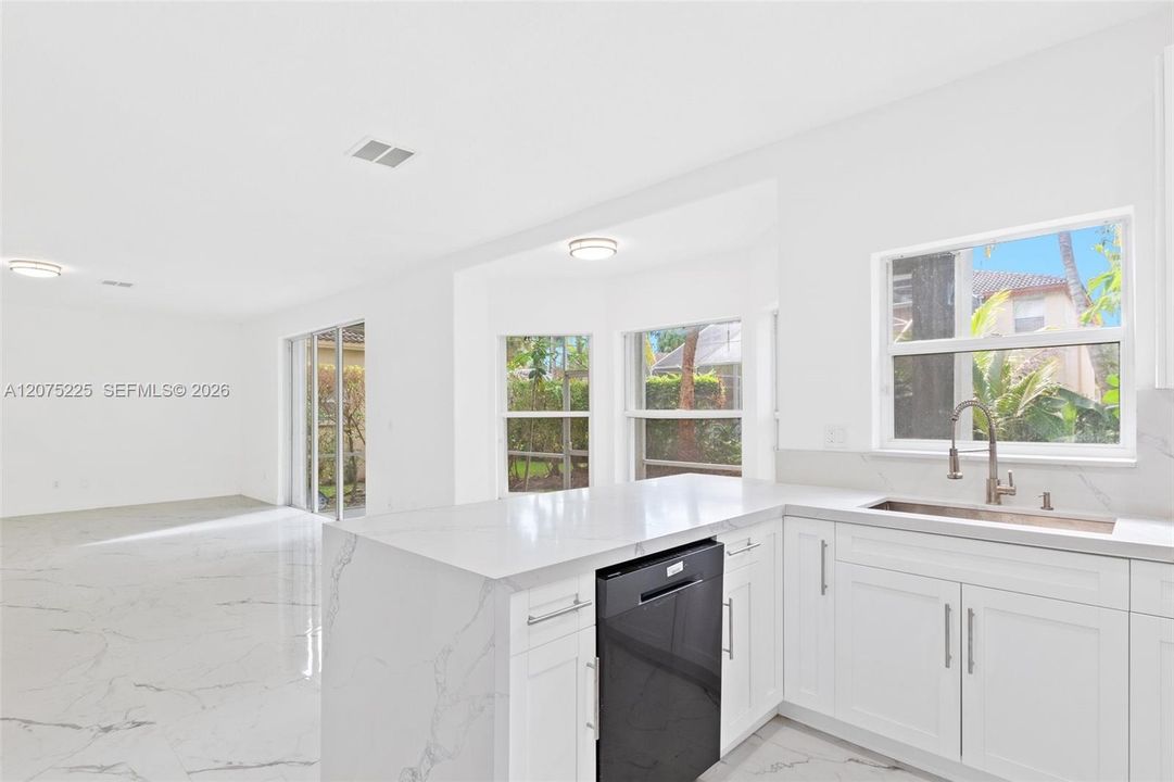For Sale: $845,000 (5 beds, 3 baths, 2845 Square Feet)