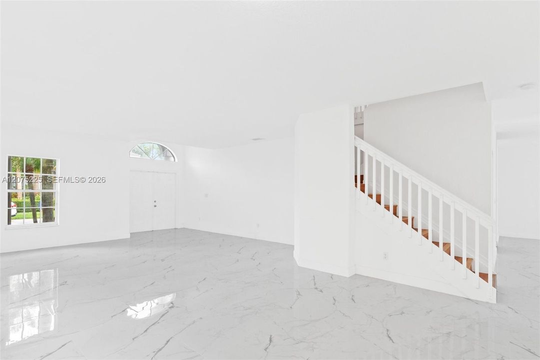 For Sale: $845,000 (5 beds, 3 baths, 2845 Square Feet)