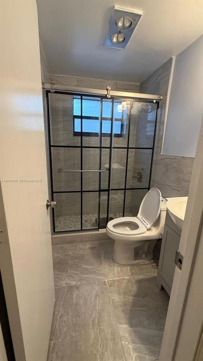 For Rent: $2,200 (2 beds, 2 baths, 990 Square Feet)