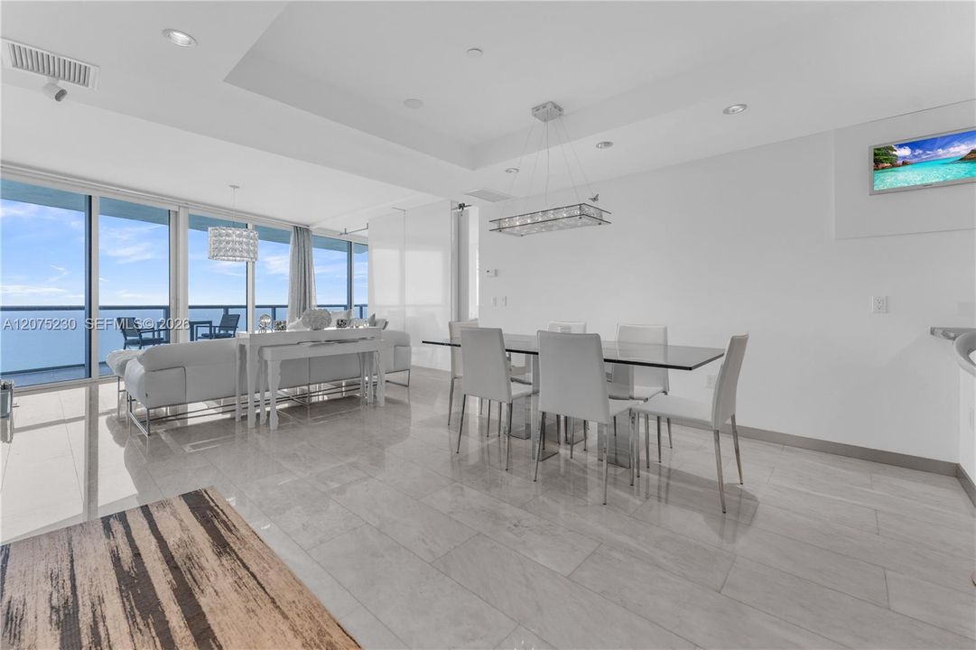 For Sale: $2,230,000 (2 beds, 3 baths, 1479 Square Feet)