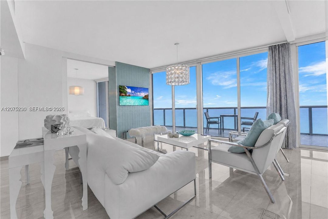 For Sale: $2,230,000 (2 beds, 3 baths, 1479 Square Feet)