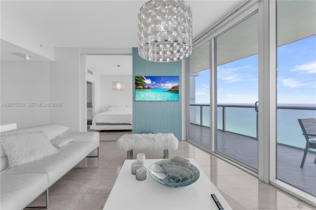 For Sale: $2,230,000 (2 beds, 3 baths, 1479 Square Feet)