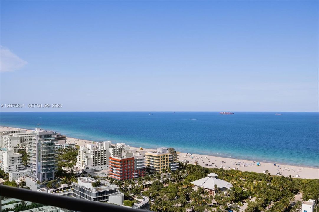 En Venta: $3,499,000 (2 camas, 2 baños, 2040 Pies cuadrados)