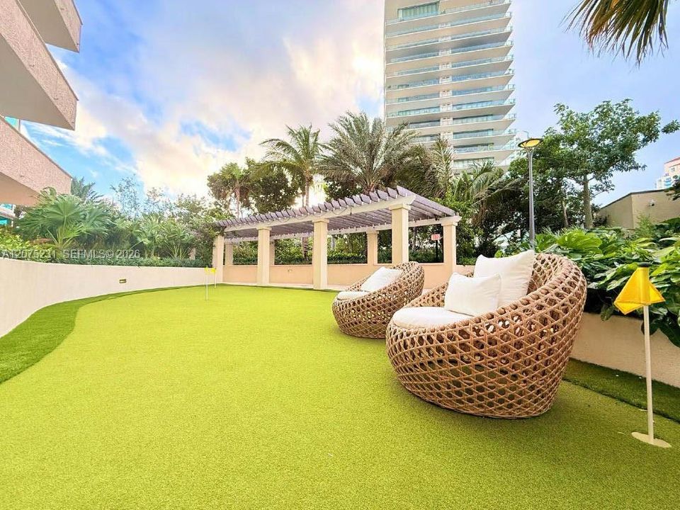 En Venta: $3,499,000 (2 camas, 2 baños, 2040 Pies cuadrados)