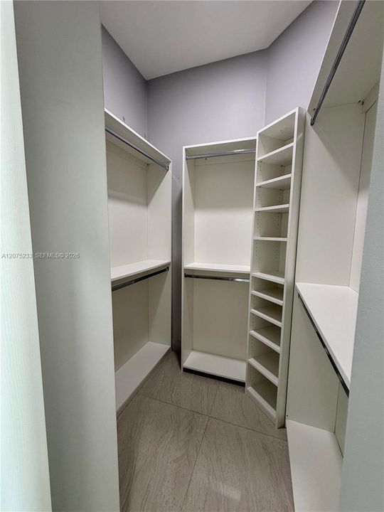 For Rent: $7,500 (4 beds, 2 baths, 2054 Square Feet)