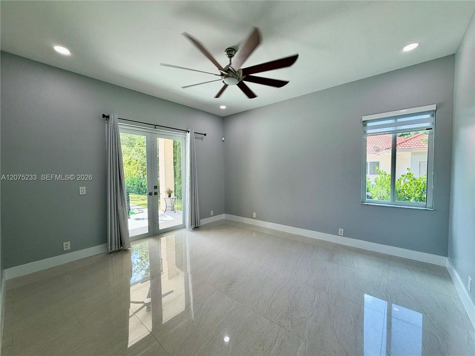 For Rent: $7,500 (4 beds, 2 baths, 2054 Square Feet)
