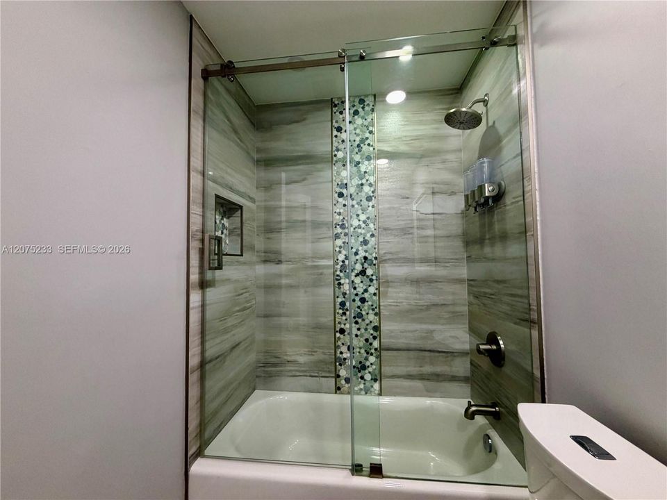 For Rent: $7,500 (4 beds, 2 baths, 2054 Square Feet)