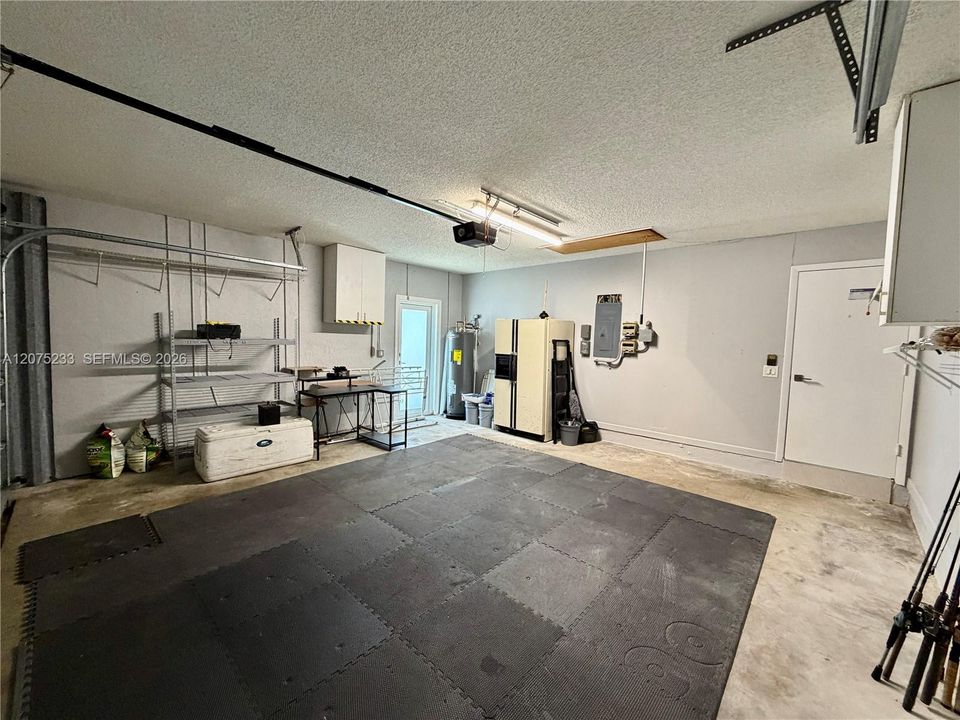 For Rent: $7,500 (4 beds, 2 baths, 2054 Square Feet)