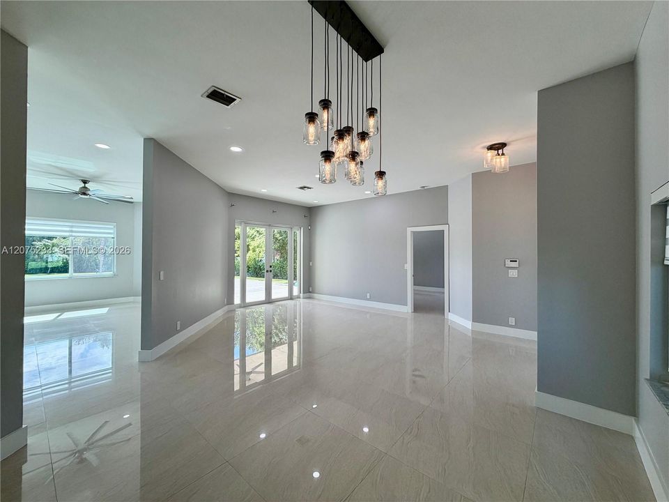 For Rent: $7,500 (4 beds, 2 baths, 2054 Square Feet)