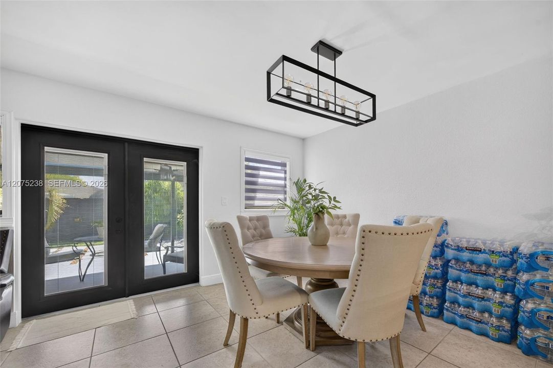 For Sale: $725,000 (3 beds, 2 baths, 1420 Square Feet)