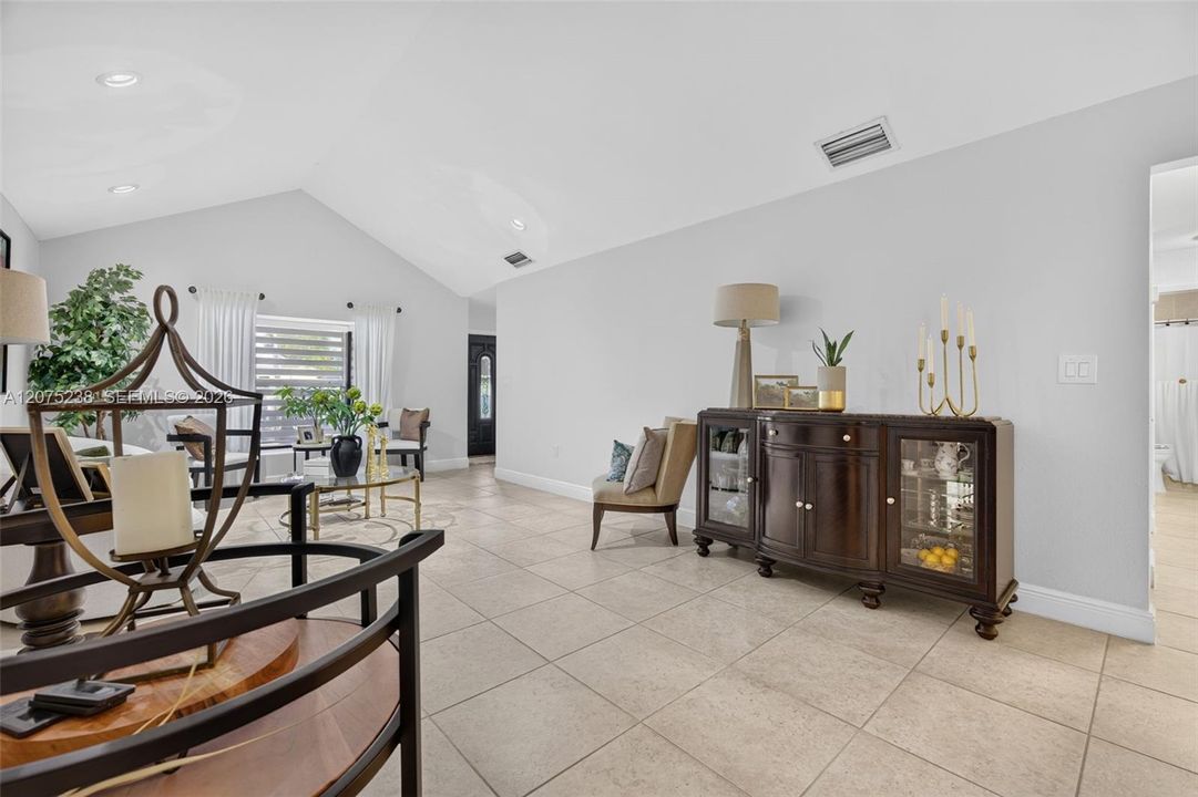 For Sale: $725,000 (3 beds, 2 baths, 1420 Square Feet)