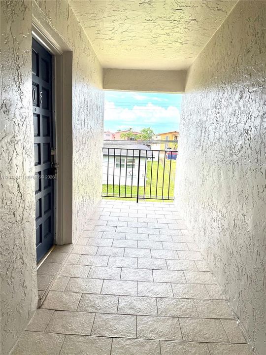For Rent: $1,900 (1 beds, 1 baths, 7447 Square Feet)