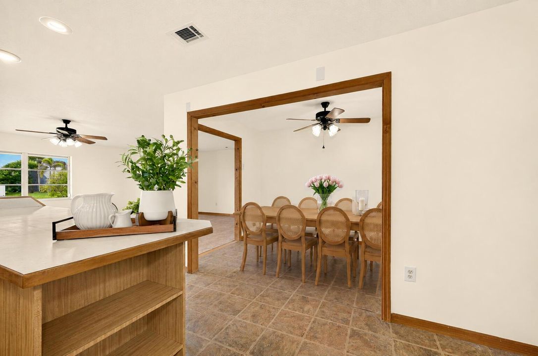 3330 Frankford 180A VS Kitchen to DinRm