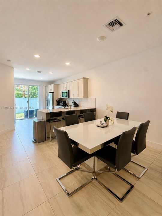 For Sale: $693,000 (4 beds, 3 baths, 1938 Square Feet)