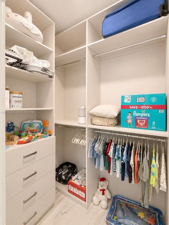 closet bedroom 3