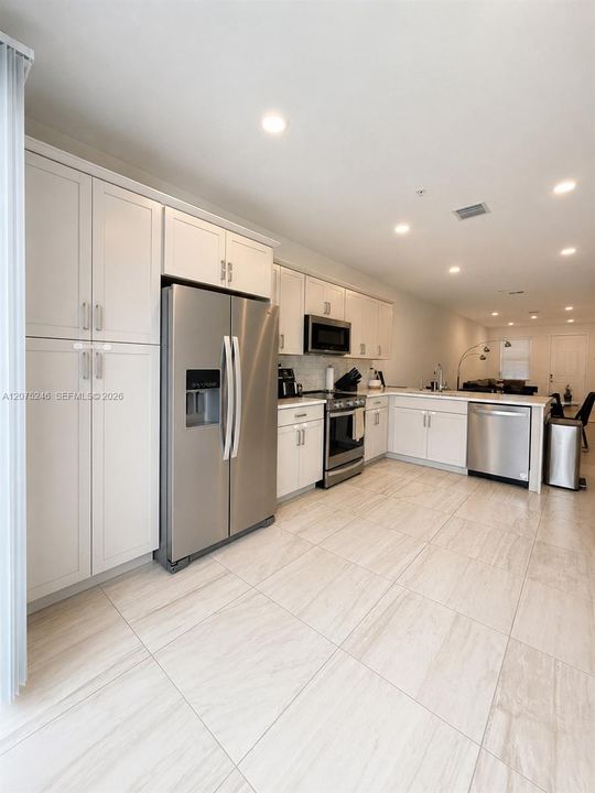 For Sale: $693,000 (4 beds, 3 baths, 1938 Square Feet)